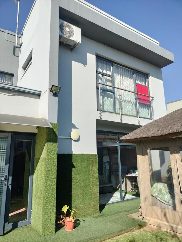 5 Bedroom Property for Sale in Ormonde Gauteng