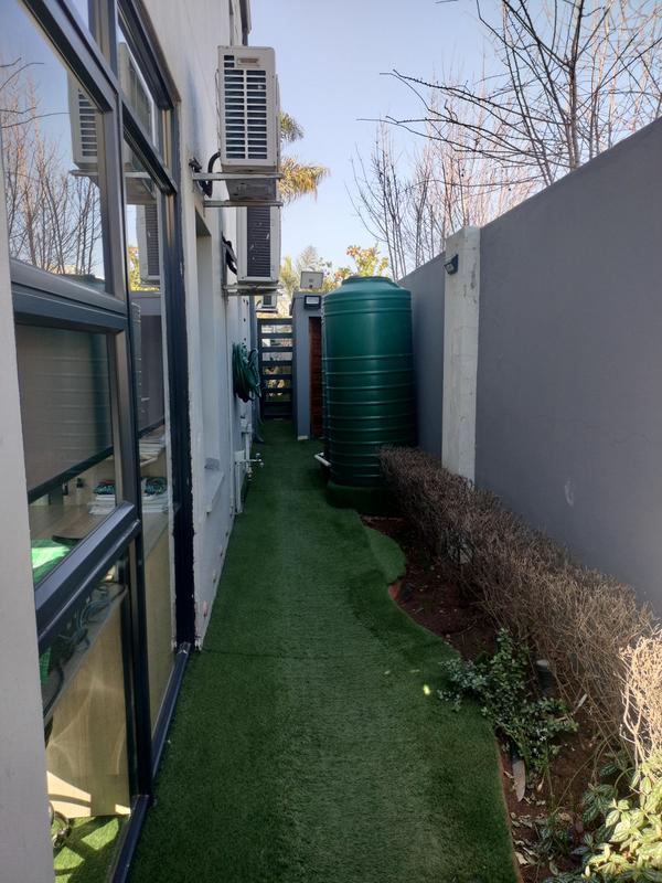 5 Bedroom Property for Sale in Ormonde Gauteng