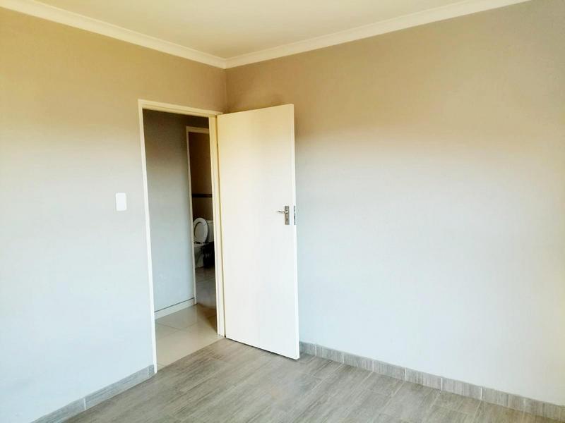 3 Bedroom Property for Sale in Crystal Park Gauteng