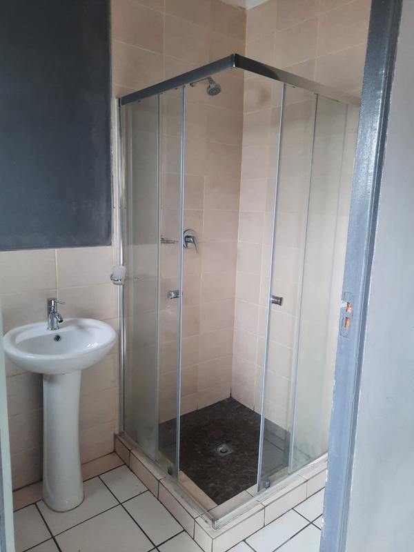 To Let 1 Bedroom Property for Rent in Birch Acres Gauteng