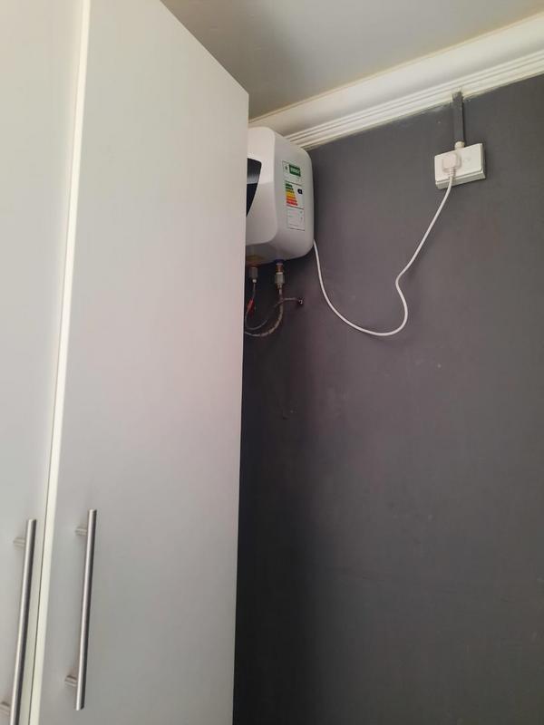 To Let 1 Bedroom Property for Rent in Birch Acres Gauteng