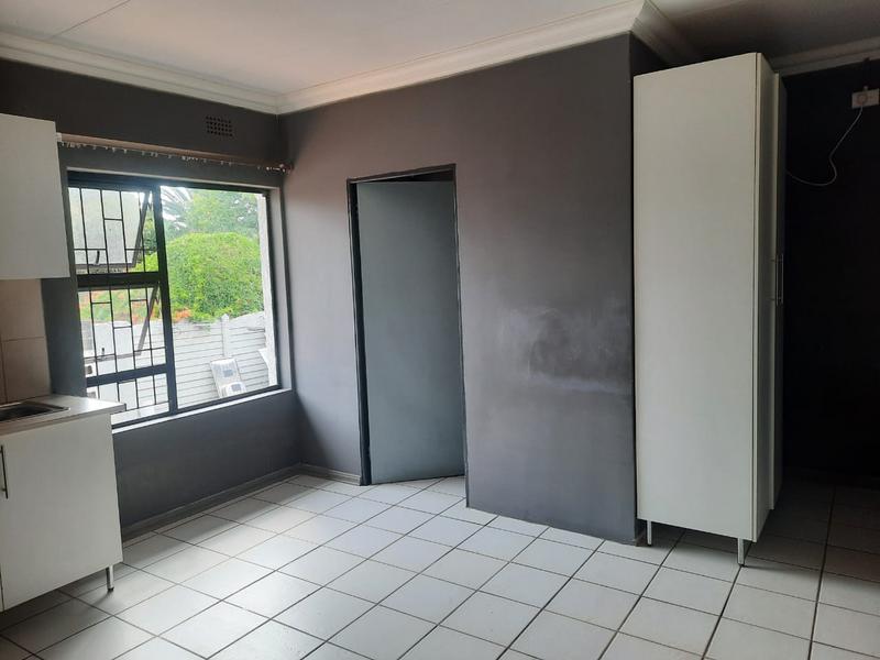 To Let 1 Bedroom Property for Rent in Birch Acres Gauteng