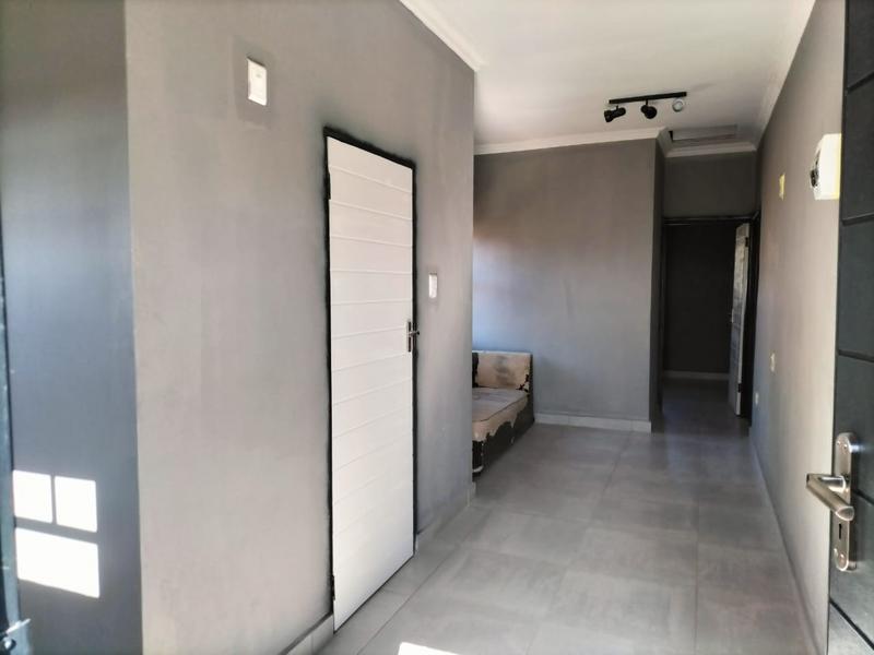 To Let 1 Bedroom Property for Rent in Noordwyk Gauteng
