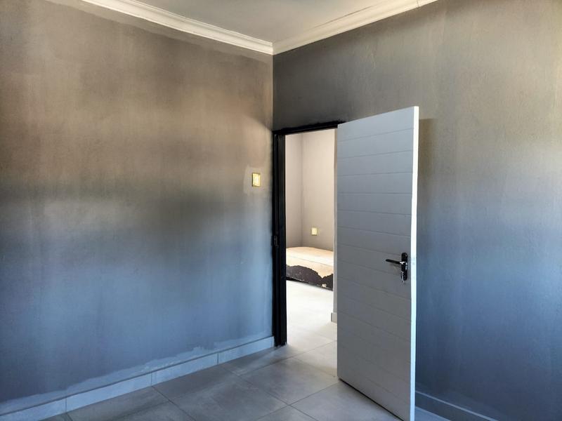 To Let 1 Bedroom Property for Rent in Noordwyk Gauteng