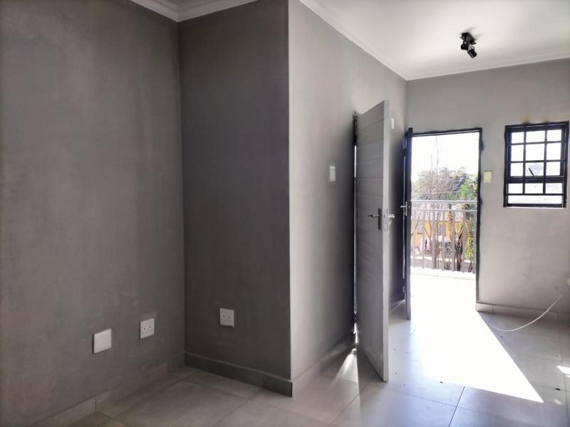 To Let 1 Bedroom Property for Rent in Noordwyk Gauteng