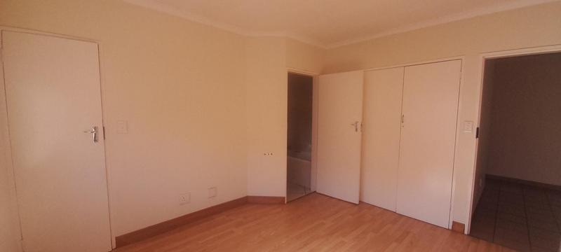 3 Bedroom Property for Sale in Rooihuiskraal North Gauteng