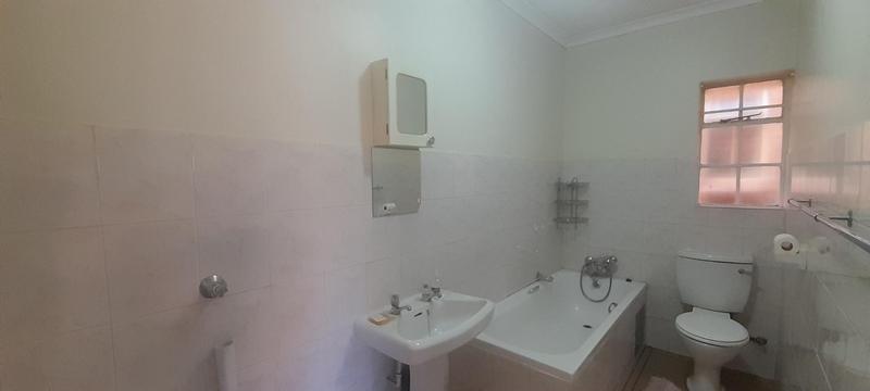 3 Bedroom Property for Sale in Rooihuiskraal North Gauteng