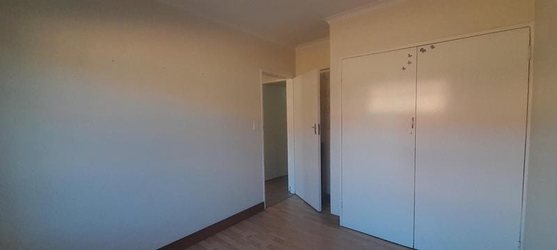3 Bedroom Property for Sale in Rooihuiskraal North Gauteng