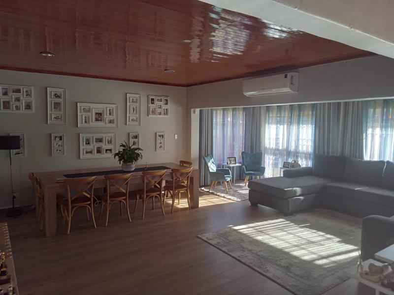 5 Bedroom Property for Sale in Wierda Park Gauteng