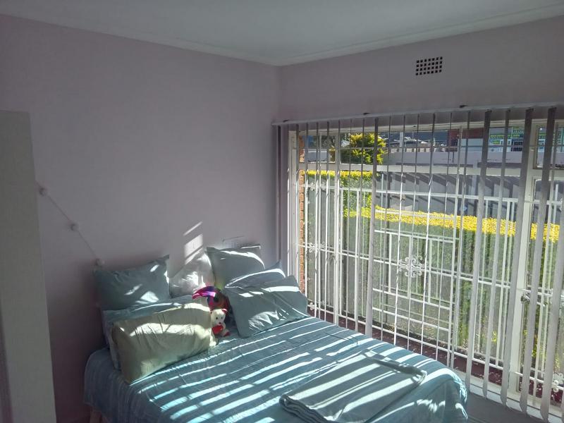 5 Bedroom Property for Sale in Wierda Park Gauteng