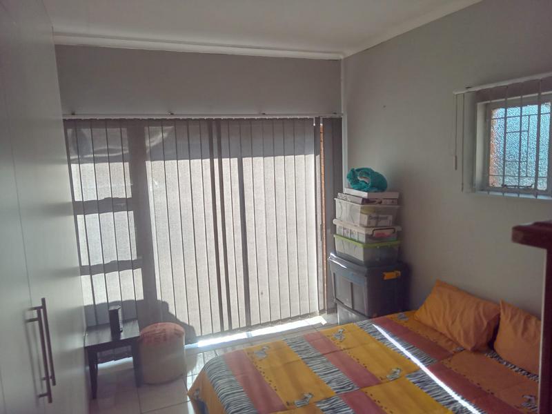 5 Bedroom Property for Sale in Wierda Park Gauteng