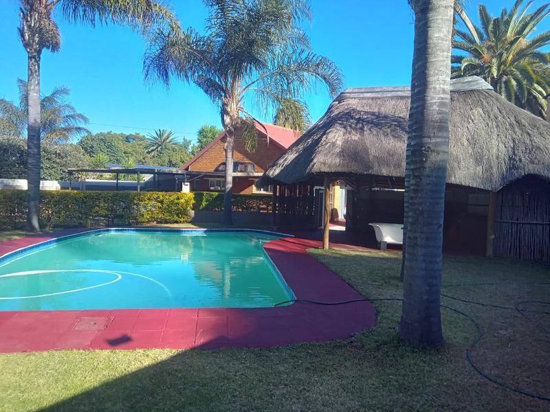5 Bedroom Property for Sale in Wierda Park Gauteng