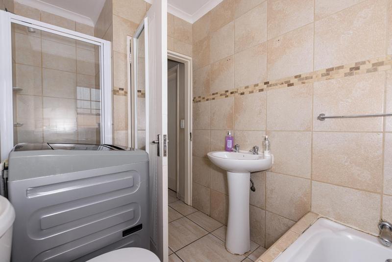 2 Bedroom Property for Sale in Groblerpark Gauteng