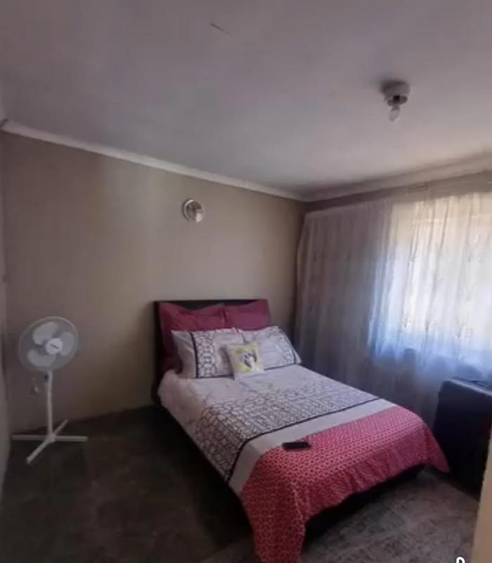 To Let 2 Bedroom Property for Rent in Mofolo Gauteng