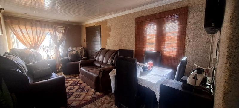 3 Bedroom Property for Sale in Tshepisong Gauteng
