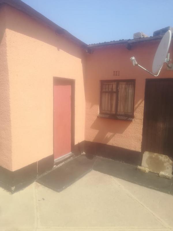 3 Bedroom Property for Sale in Naledi Gauteng