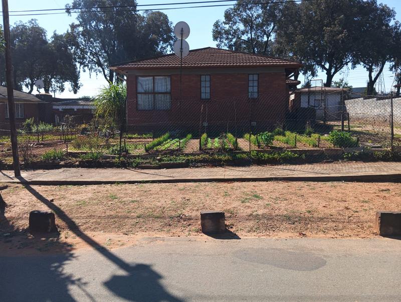 5 Bedroom Property for Sale in Orlando Gauteng