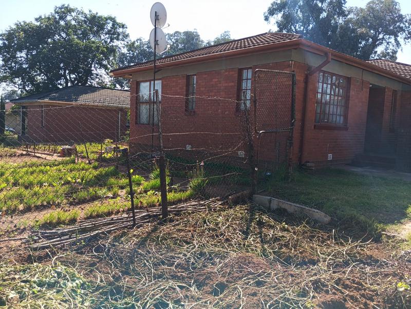 5 Bedroom Property for Sale in Orlando Gauteng
