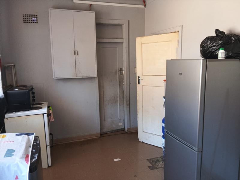 5 Bedroom Property for Sale in Orlando Gauteng