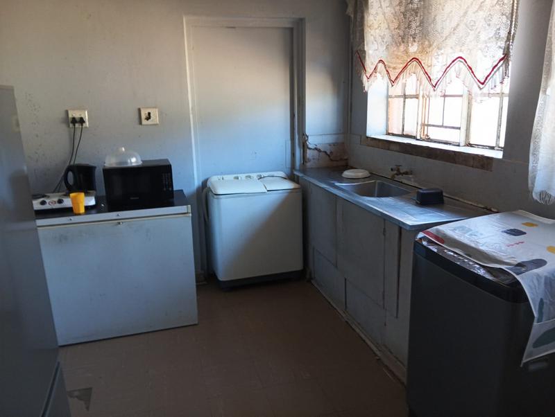 5 Bedroom Property for Sale in Orlando Gauteng