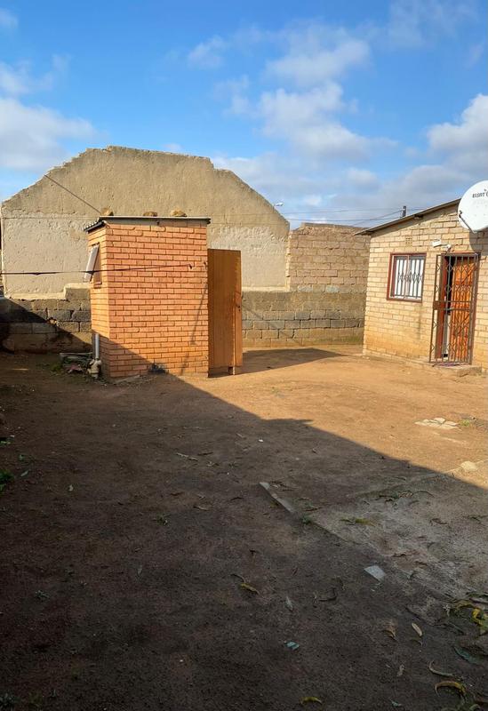 2 Bedroom Property for Sale in Thulani Gauteng