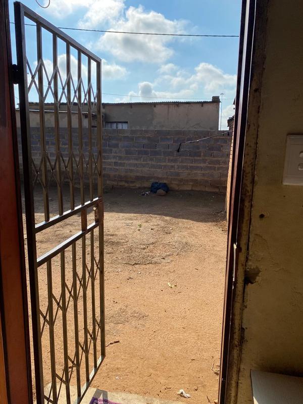 2 Bedroom Property for Sale in Thulani Gauteng