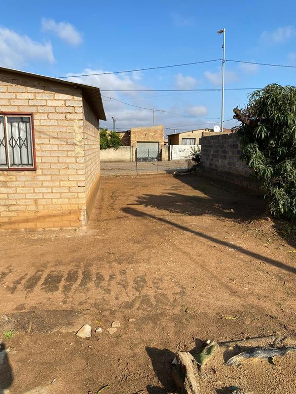 2 Bedroom Property for Sale in Thulani Gauteng