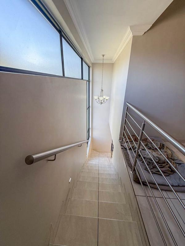 To Let 3 Bedroom Property for Rent in Midstream Ridge Gauteng