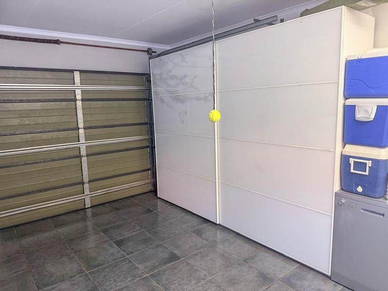 To Let 3 Bedroom Property for Rent in Midstream Ridge Gauteng