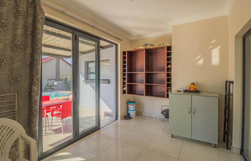 To Let 5 Bedroom Property for Rent in Midstream Ridge Gauteng