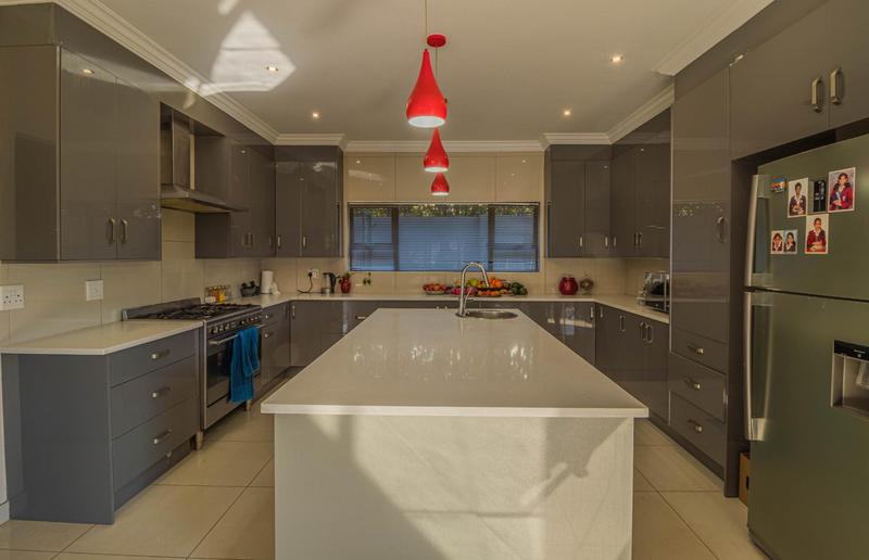 To Let 5 Bedroom Property for Rent in Midstream Ridge Gauteng