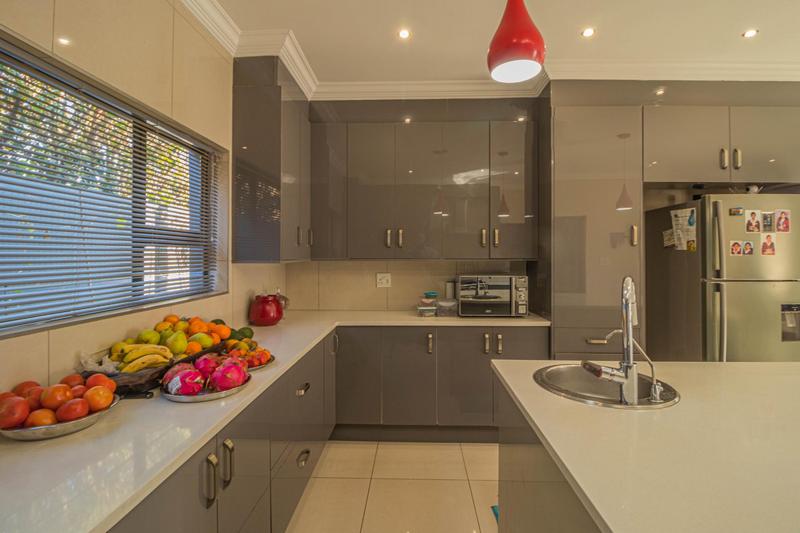 To Let 5 Bedroom Property for Rent in Midstream Ridge Gauteng