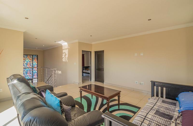 To Let 5 Bedroom Property for Rent in Midstream Ridge Gauteng