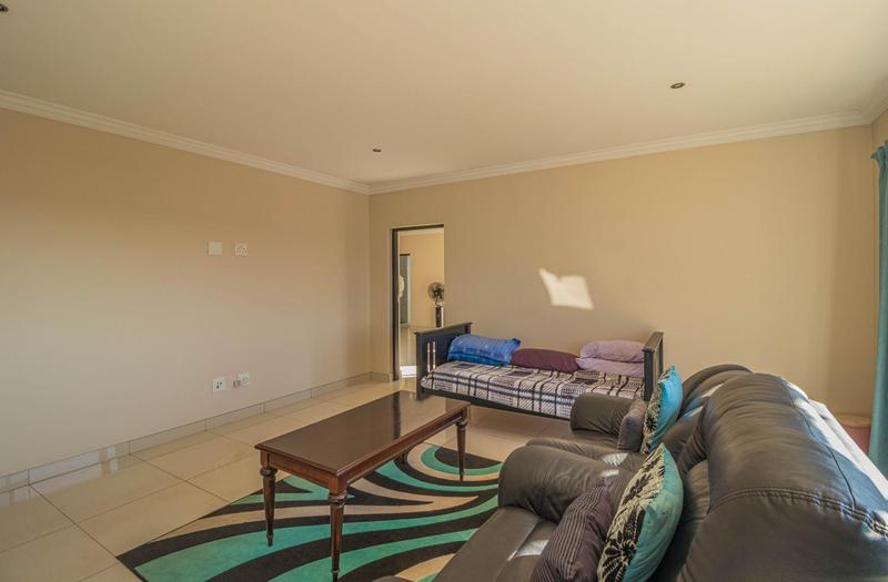 To Let 5 Bedroom Property for Rent in Midstream Ridge Gauteng
