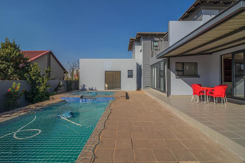 To Let 5 Bedroom Property for Rent in Midstream Ridge Gauteng