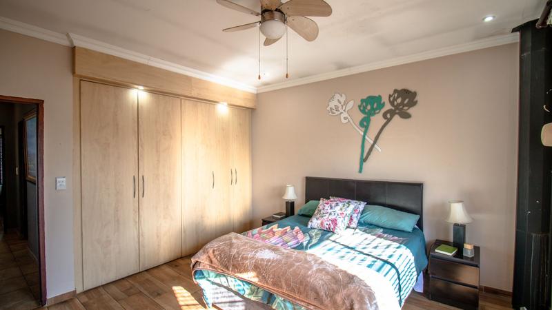 5 Bedroom Property for Sale in Midstream Estate Gauteng