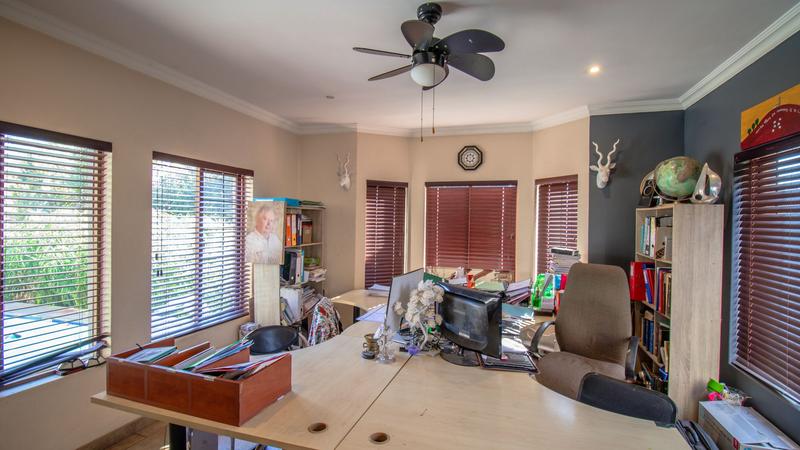 5 Bedroom Property for Sale in Midstream Estate Gauteng
