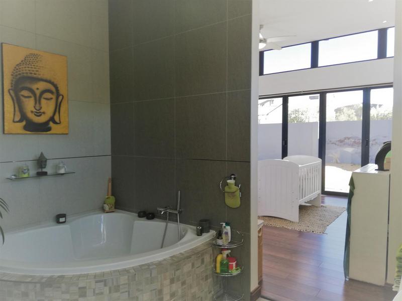 4 Bedroom Property for Sale in Midstream Ridge Gauteng