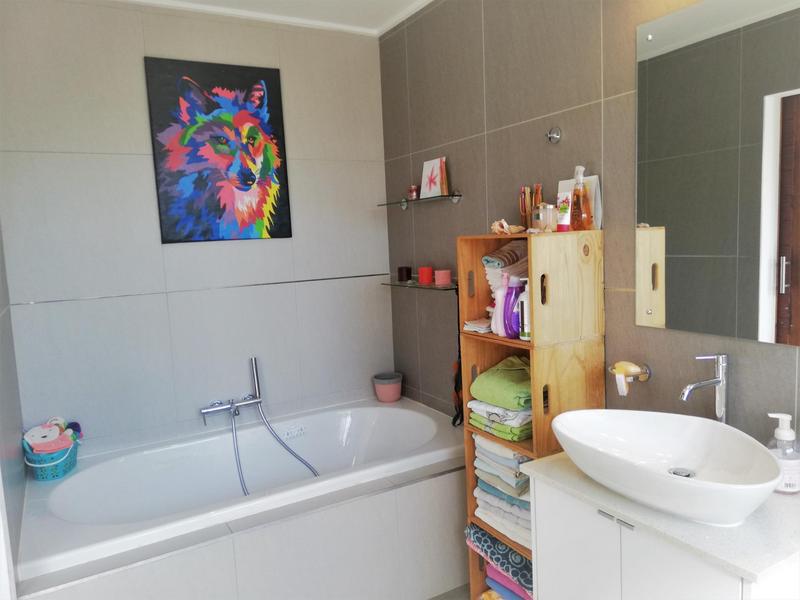 4 Bedroom Property for Sale in Midstream Ridge Gauteng