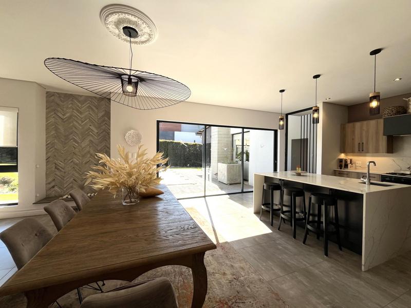 4 Bedroom Property for Sale in Midstream Ridge Gauteng