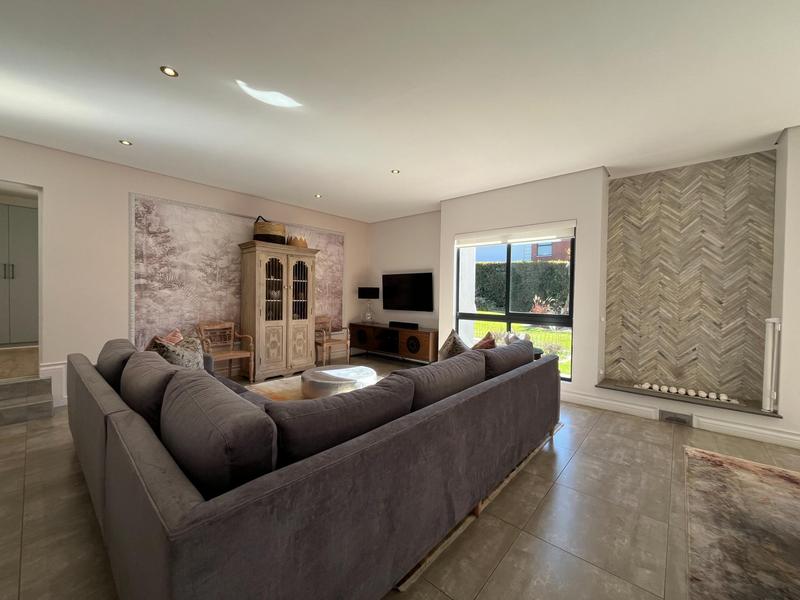 4 Bedroom Property for Sale in Midstream Ridge Gauteng