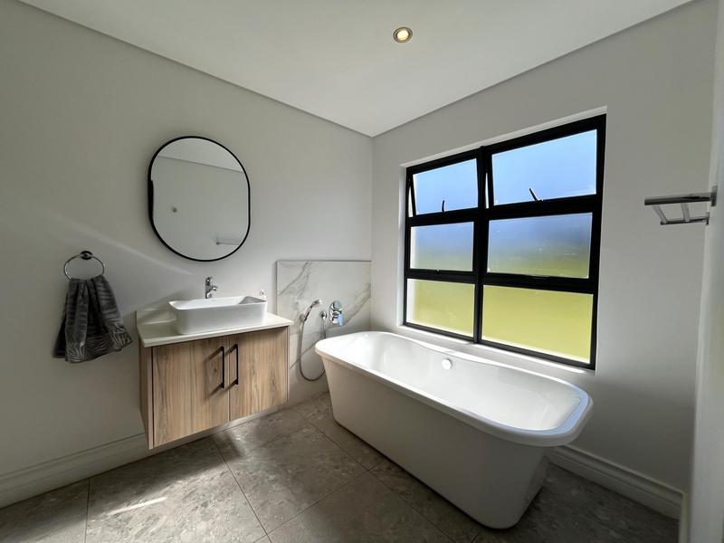 4 Bedroom Property for Sale in Midstream Ridge Gauteng