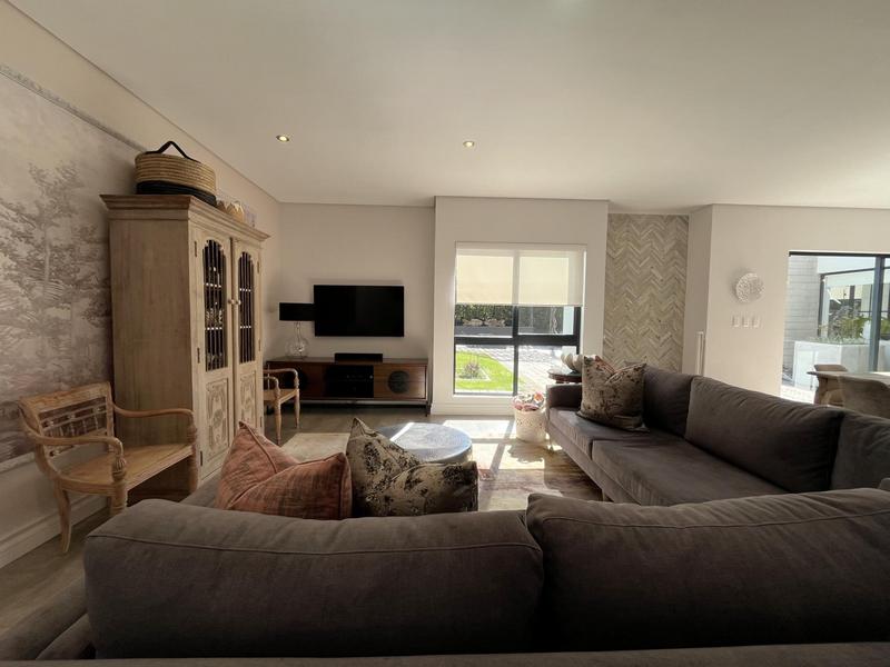 4 Bedroom Property for Sale in Midstream Ridge Gauteng