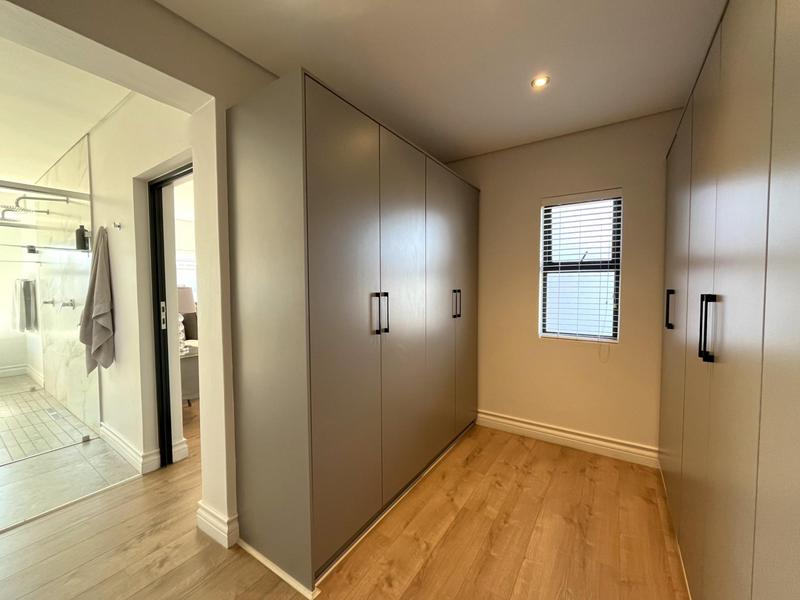 4 Bedroom Property for Sale in Midstream Ridge Gauteng