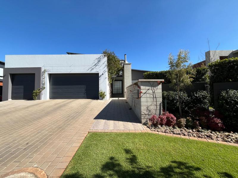 4 Bedroom Property for Sale in Midstream Ridge Gauteng