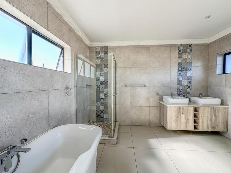 4 Bedroom Property for Sale in Midstream Meadows Gauteng