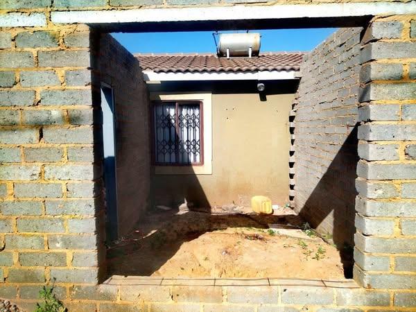 4 Bedroom Property for Sale in Orange Farm Gauteng