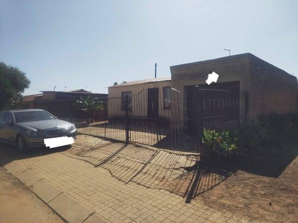 5 Bedroom Property for Sale in Poortjie Gauteng