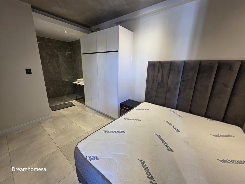 To Let 1 Bedroom Property for Rent in Houghton Estate Gauteng