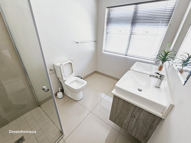 3 Bedroom Property for Sale in Broadacres Gauteng
